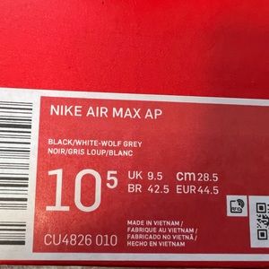 Nike Air max AP black /white wolf grey size 10.5 men’s model : CU4826 010 new